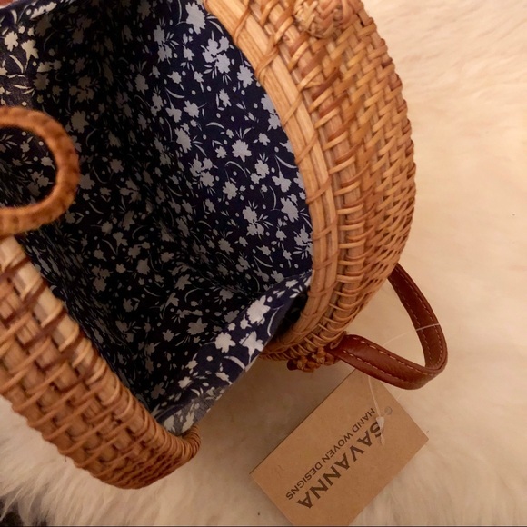 Hand woven circular bag - Picture 5 of 8